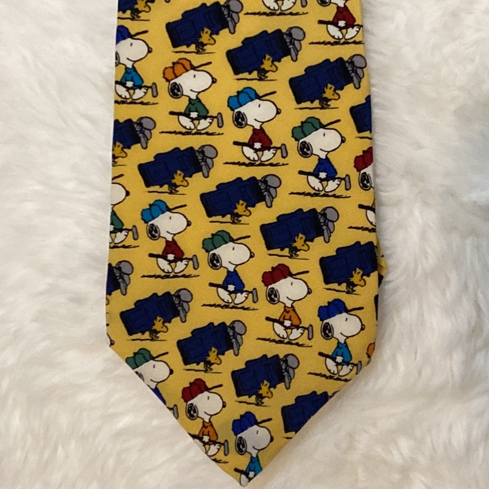 Peanuts Snoopy Golf tie-“Good Caddies are hard to find” 100% silk made in USA